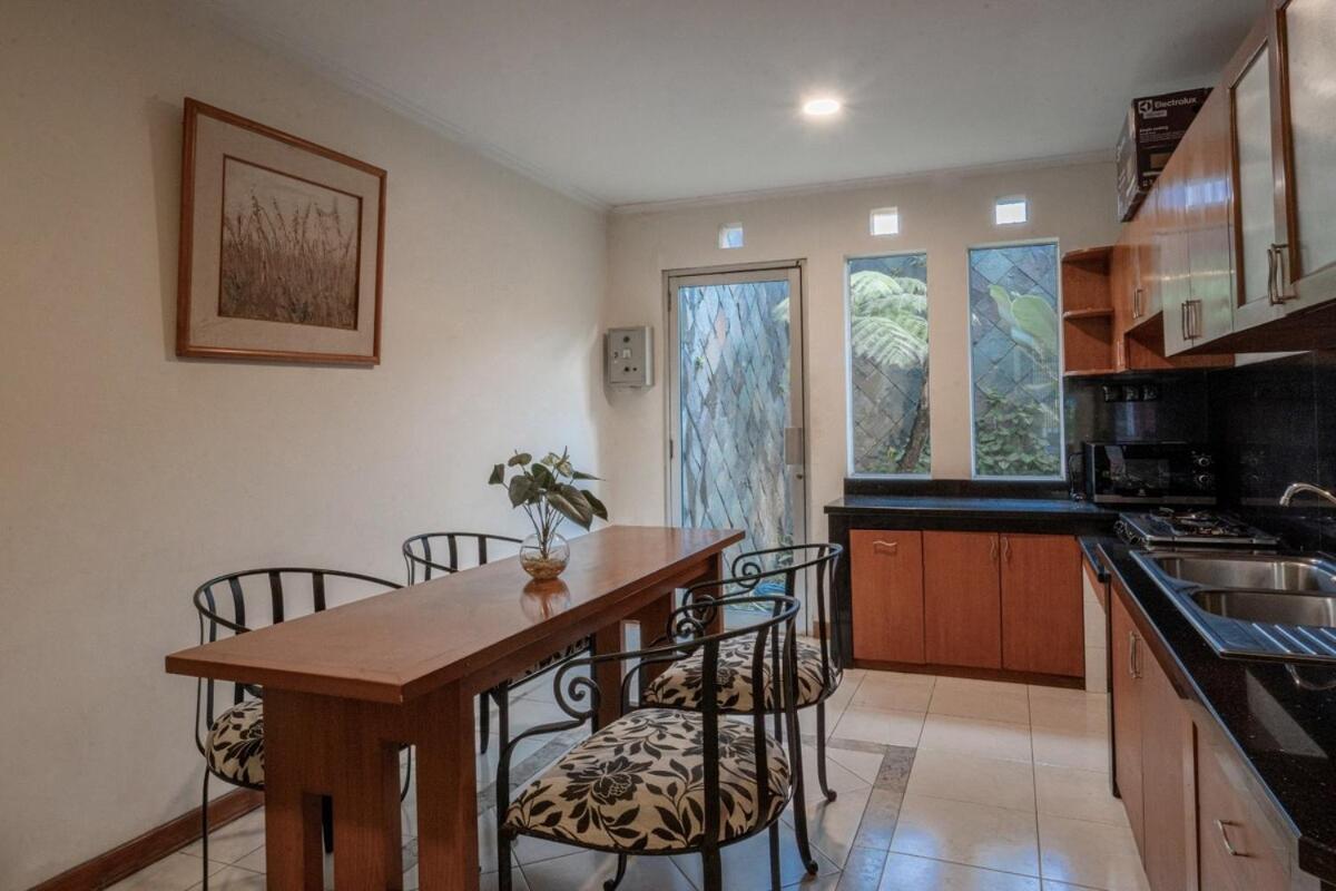 Pasteur Beautiful Luxury Home Bandung Extérieur photo
